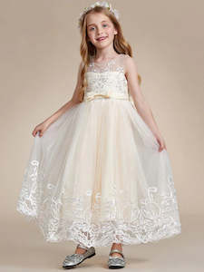 flowergirl dress: Sophie Princess Dress with Bowknot