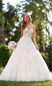 Pre Loved Wedding Dresses: Stella York strapless Wedding dress