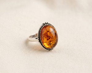 Sterling Silver Oval Cabochon-Cut Amber Ring