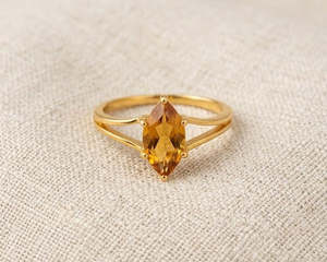 Citrine: 18K Yellow Gold Marquise Cut Citrine Ring