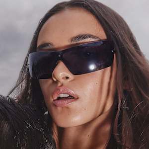 Le Specs: The Bodyguard -  Black/Matte Black