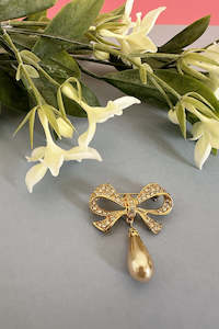 Gift Guide 2023 Bags And Accessories: Bow Brooch