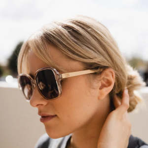 Soek sunglasses, Scarlett
