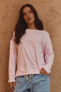 Tops: Beatris tee