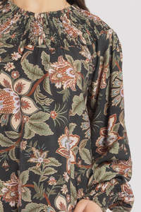 Tops: Karin blouse