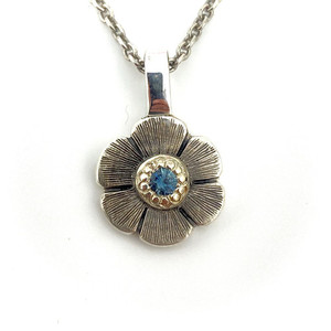 Products: Flower pendant benflynn