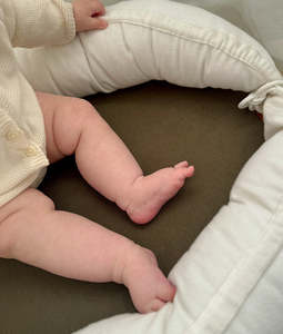 [PRE-ORDER] | Baby Lounger - Olive & Ivory
