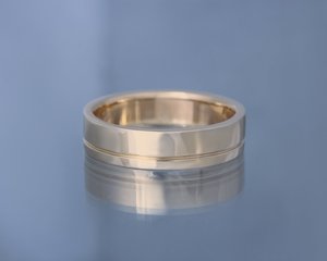 Yellow Gold Men's Band with Iine detail - Benjamin Black Goldsmiths