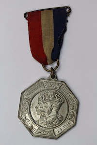 World Historical Medals: GB 1935 MIDDLESEX COUNTY SILVER JUBILEE MEDAL White metal