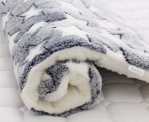 Pet Beds Blankets: Thick and Soft Pet Blanket