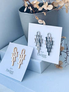 Twigg: Thatched Stud Earring