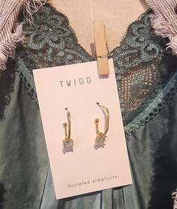 Twigg: Lucie Annulus Studs
