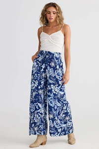 Holiday Trading: Freedom Pant
