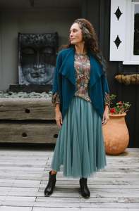 Knitwear: Lothlorian Takahe Cape
