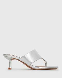 Orderlyemails Recommended: PRE-ORDER SOLEI Leather Thong Mule Sandals