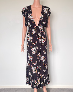 Dress: NEW Minkpink dress