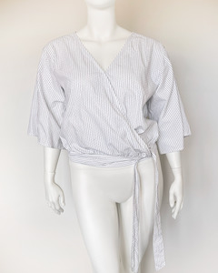 Thing Thing: Thing Thing Izzy wrap top