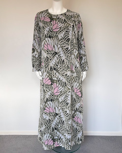 Xl Size 22 And Larger: East Essence Abaya dress