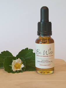 Products: Berry Glow, Skin Brightening Oil - Frankincense & Neroli Be Wise Skincare
