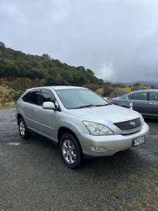 Sold Vehicles: 2005 Toyota Harrier 240G AWD - Low Kms!