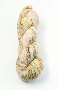 Size 100g: Prosper Sock Merino/Nylon - Sweet Little Lies