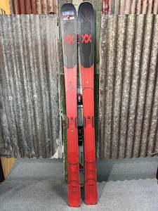 Snow Men: VOLKL - 2026 MANTRA M7