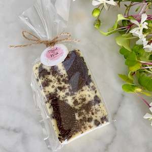 Chocolate: Cookie Crumb White Chocolate Bar