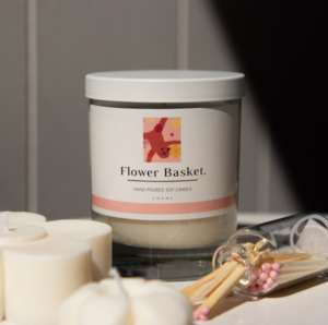 Christmas Gifts: Flower Basket Soy Candle