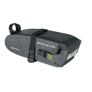 Pannier Bags: Basil Navigator Storm Waterproof Saddle Bag Medium 1.5L Black