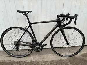 Road Bikes 1: Scott Addict 10 (11 Spd Ultegra) - Medium