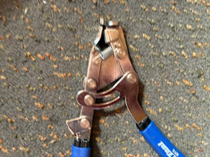 Tools: Park Tool BT-2 cable holder