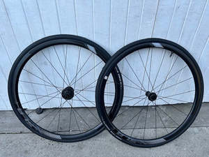 Giant SLR One 30mm TLR Carbon DISC wheelset (11 Speed)