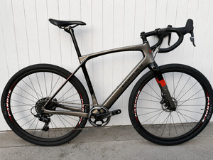 Gravel Bikes: Pardus Uragano Carbon Gravel DISC (SRAM Force x1) - Medium