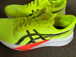 ASICS Magic Speed Carbon Running Shoes - Euro 44.5