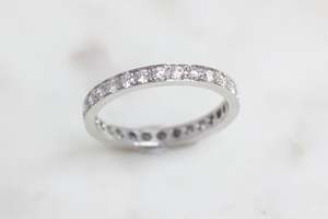 Diamond Occasion Rings: 18ct Classic "All the Way Round" Wedder