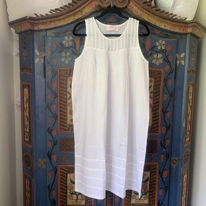 Susie Crooke - Sally Nightie - The Linen Collection