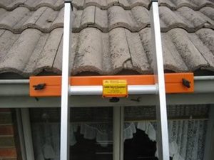 Little Jumbo: Little Jumbo Gutter Bracket