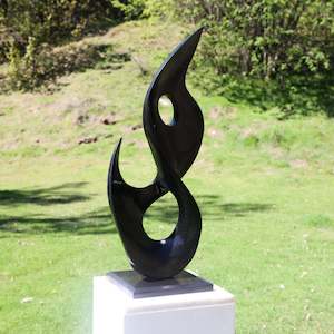 Stone Sculpture: Relaxing Bird