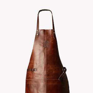 Cowhide Leather apron with plain front.