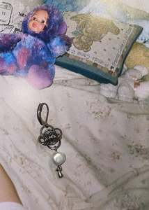 Abigail Steel Chains: Odin's Tear chainmail earring with pearl