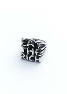 Screaming Jewellery: Eat The Rich ring