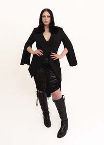 Structured jacket with flared sleeves