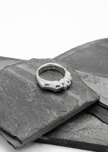 Jewellery: Stature Ring