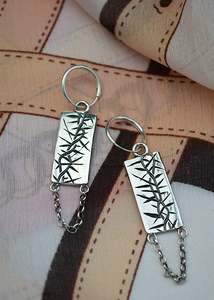 Jewellery: Thorn Chain earrings