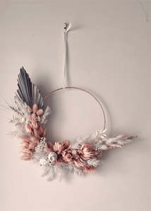 Frontpage: Dried Floral Hoops
