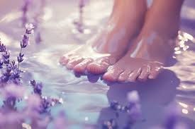 BLACK & WHITE HAND & FEET - SPA SOAK