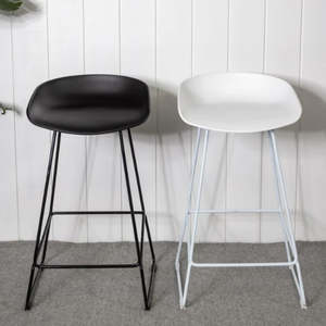 Bar Stools: Malli Barstool