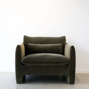 Seating: Sidney Peak 1 Seat