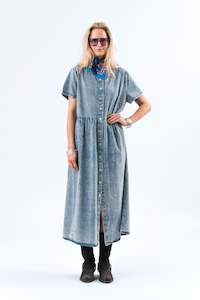 Lollys Laundry - Aliya Maxi Dress in Washed Denim