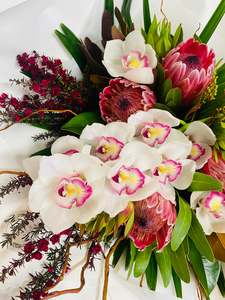 Bouquets: Winter Seasonal Bouquet